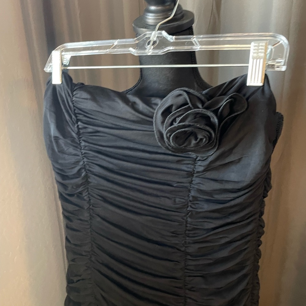 101. Astr The Label Ruched Black Dress, Size M - Picture 3 of 3